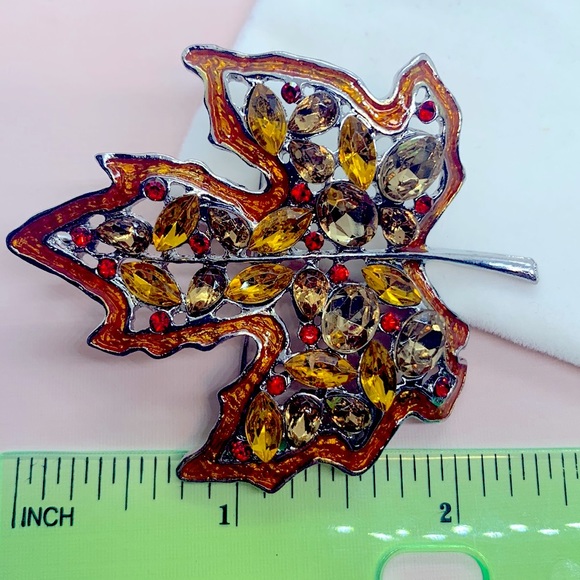 Maple Rhinestone Leaves Brooch - Picture 3 of 3
